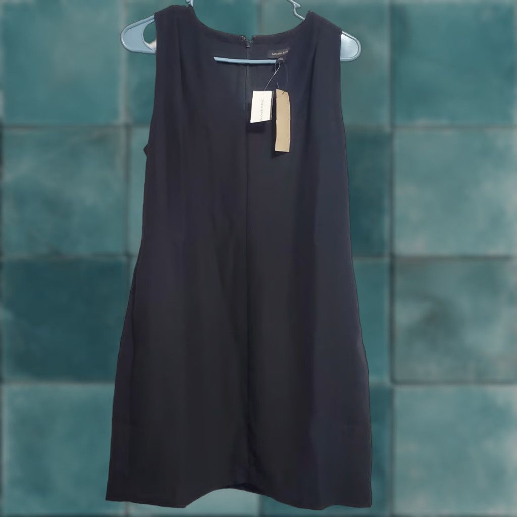 Banana Republic Dress Womens Petite 8 Black V-Neck Sleeveless Knee Length Lined Pockets