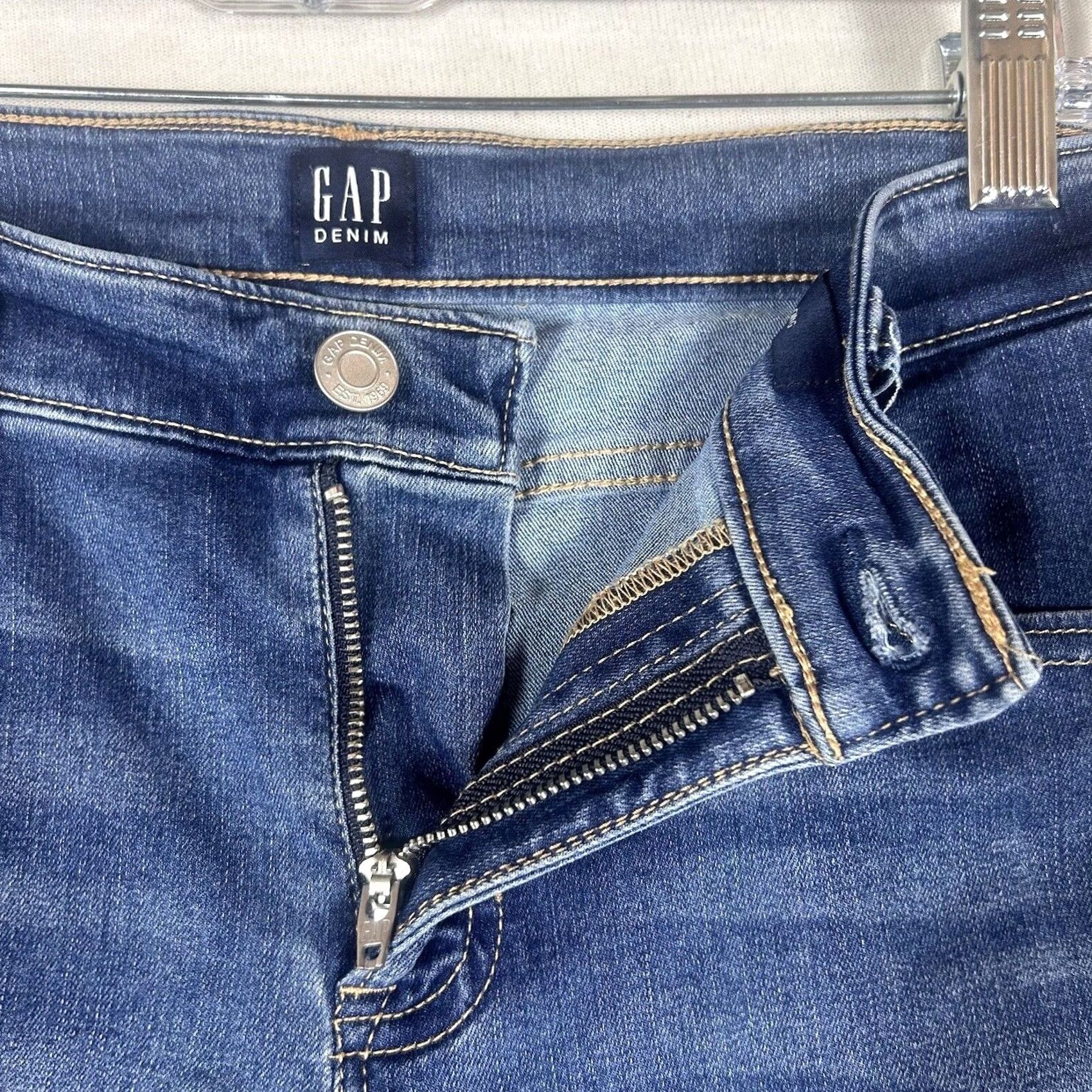 Gap Gap Skinny Jeans Womens Size 27 Blue Denim Jeggings Stretch Pocket 5-Pocket Regular Rise Mid Vintage: No Size 27" / US 4 / IT 40 - 2 Thumbnail