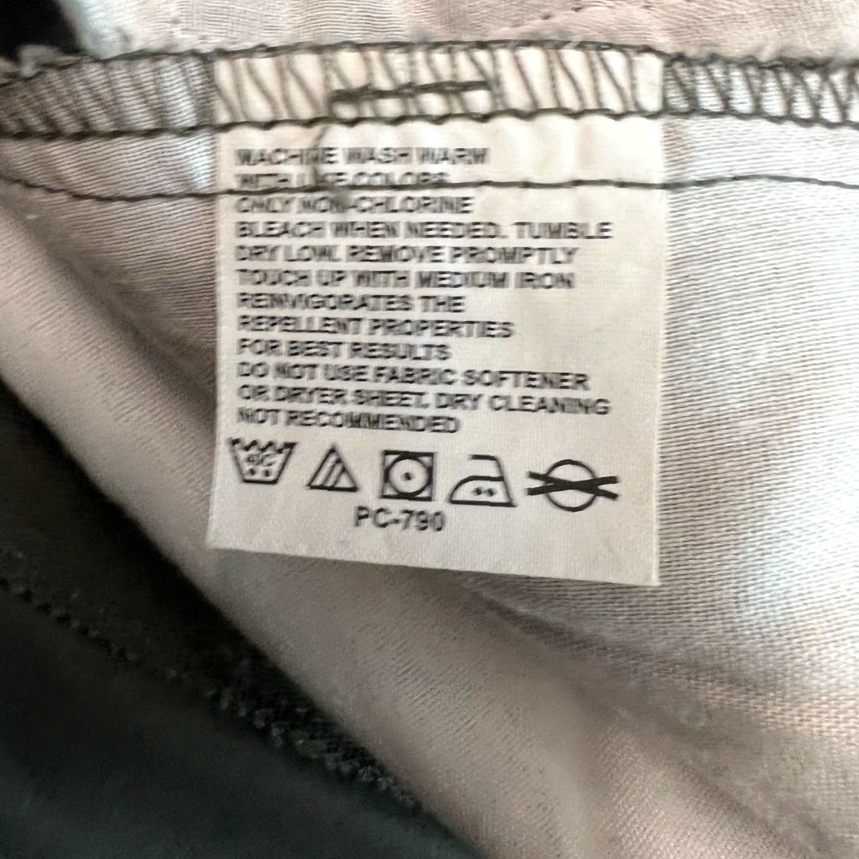 Izod IZOD Chino Pants Men Metrix Fit 36W 30L Gray, 100% Cotton, Wrinkle Resistant, Belt Loops, Cuffed, Plain/Solid, Business Casual, Size 36X30, Mens Size US 36 / EU 52 - 7 Thumbnail