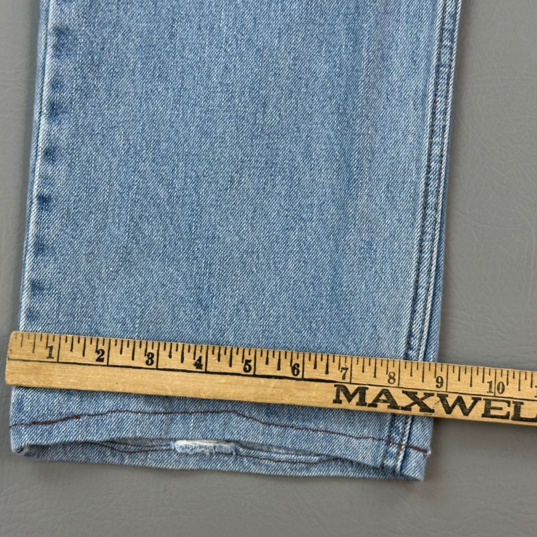 Levi's Vintage Levi's 505 Jeans Mens 36x33 Stone Wash Regular Straight Fit 90s Cowboy Retro USA Jeans Mens Size US 36 / EU 52 - 4 Thumbnail
