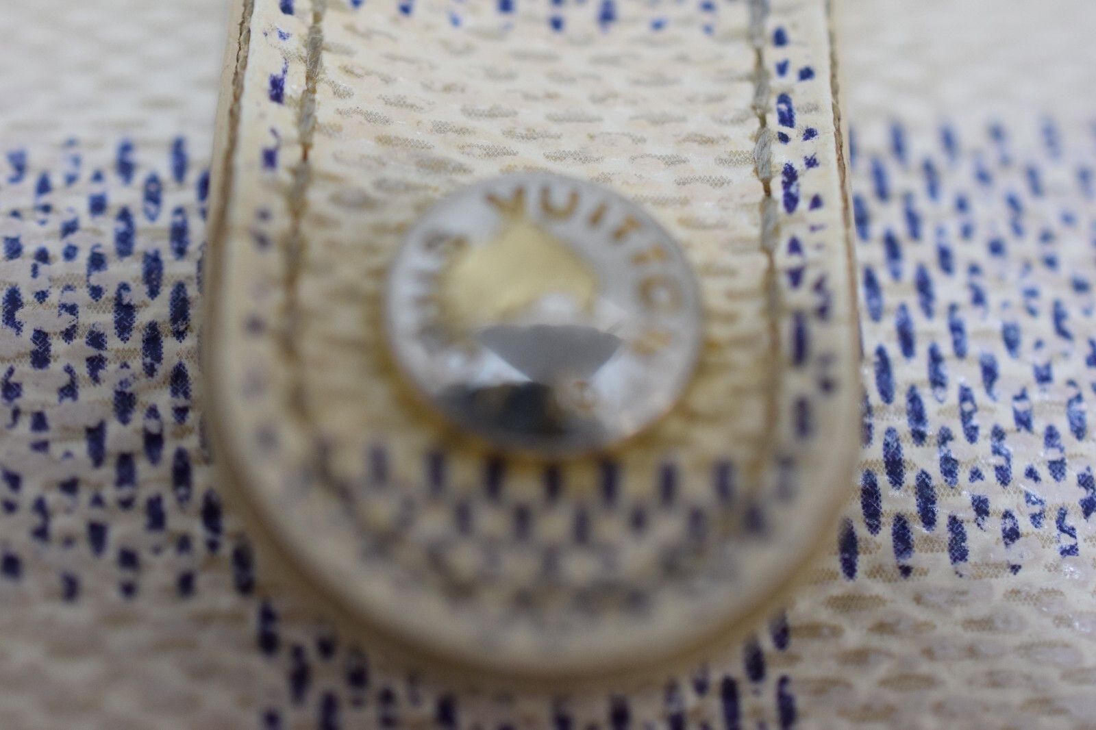 Louis Vuitton Louis Vuitton Portefeuille Viennois Wallet Azur N61676 Size ONE SIZE - 7 Thumbnail