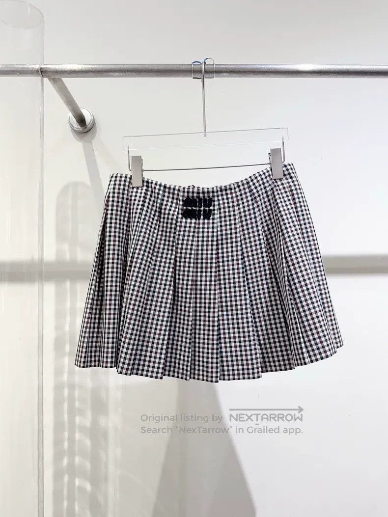 Miu Miu Miu Miu 36 Autumn and winter plaid overskirt Size 37" - 2 Thumbnail
