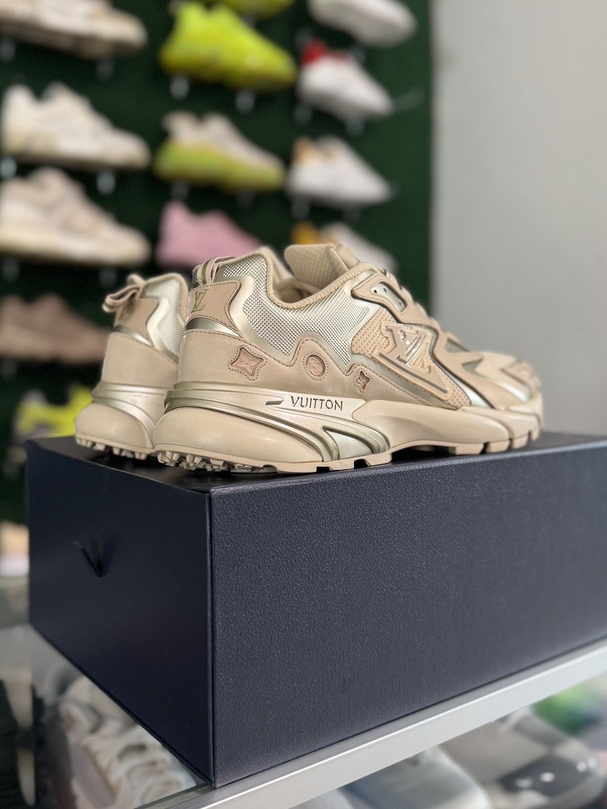 Louis Vuitton Louis Vuitton LV Runner Tatic Sneaker Beige Reflective Size US 12 / EU 45 - 6 Thumbnail