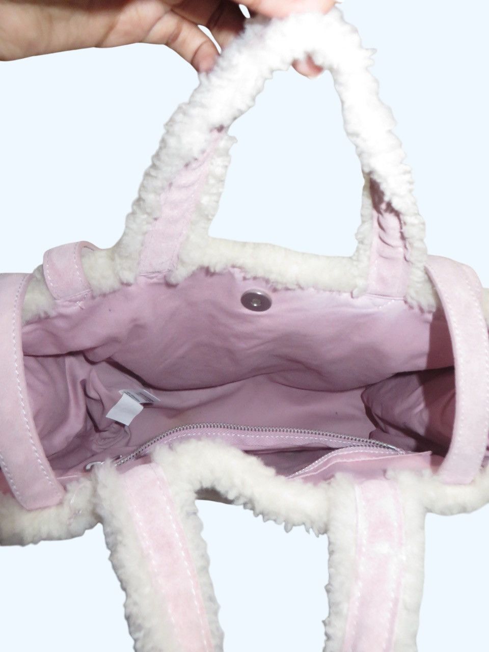 Telfar × Ugg Telfar xUGG Medium Shopper – Pink Shearling (Rare) Size ONE SIZE - 3 Thumbnail