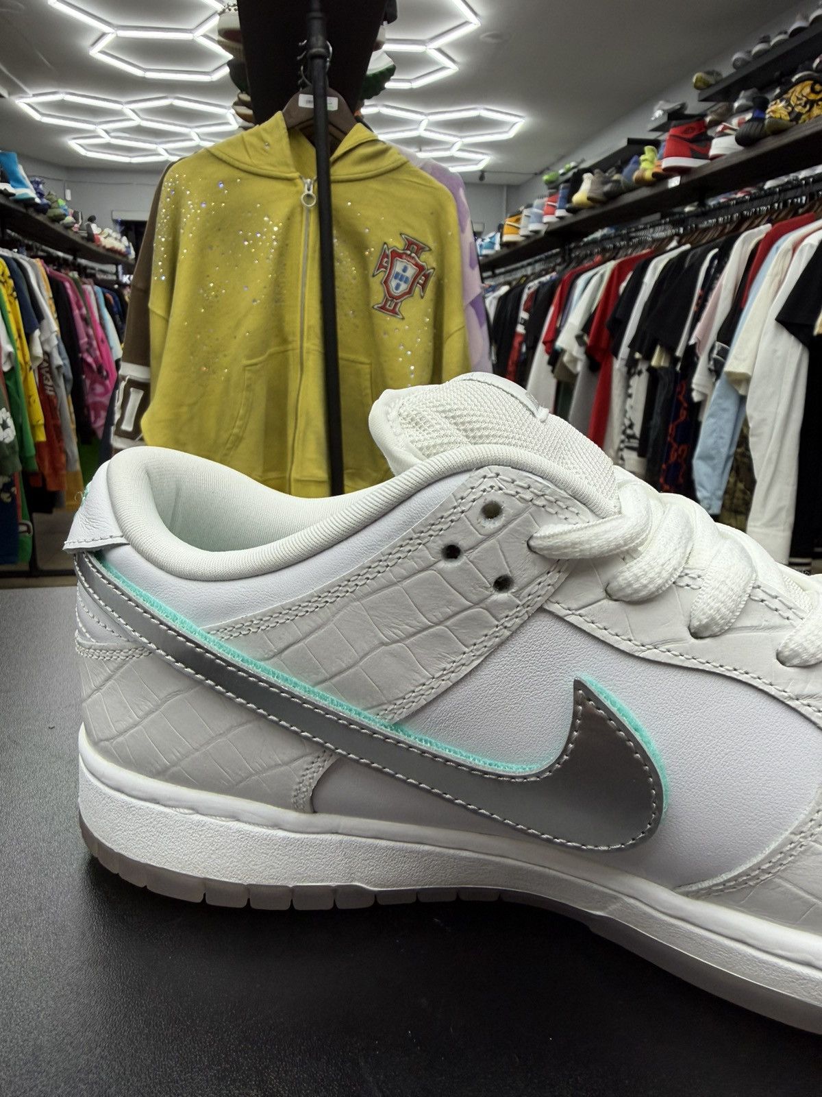 Diamond Supply Co. × Nike Size 11 - Nike SB Dunk Low Diamond Supply Co White Tiffany Size US 11 / EU 44 - 7 Thumbnail