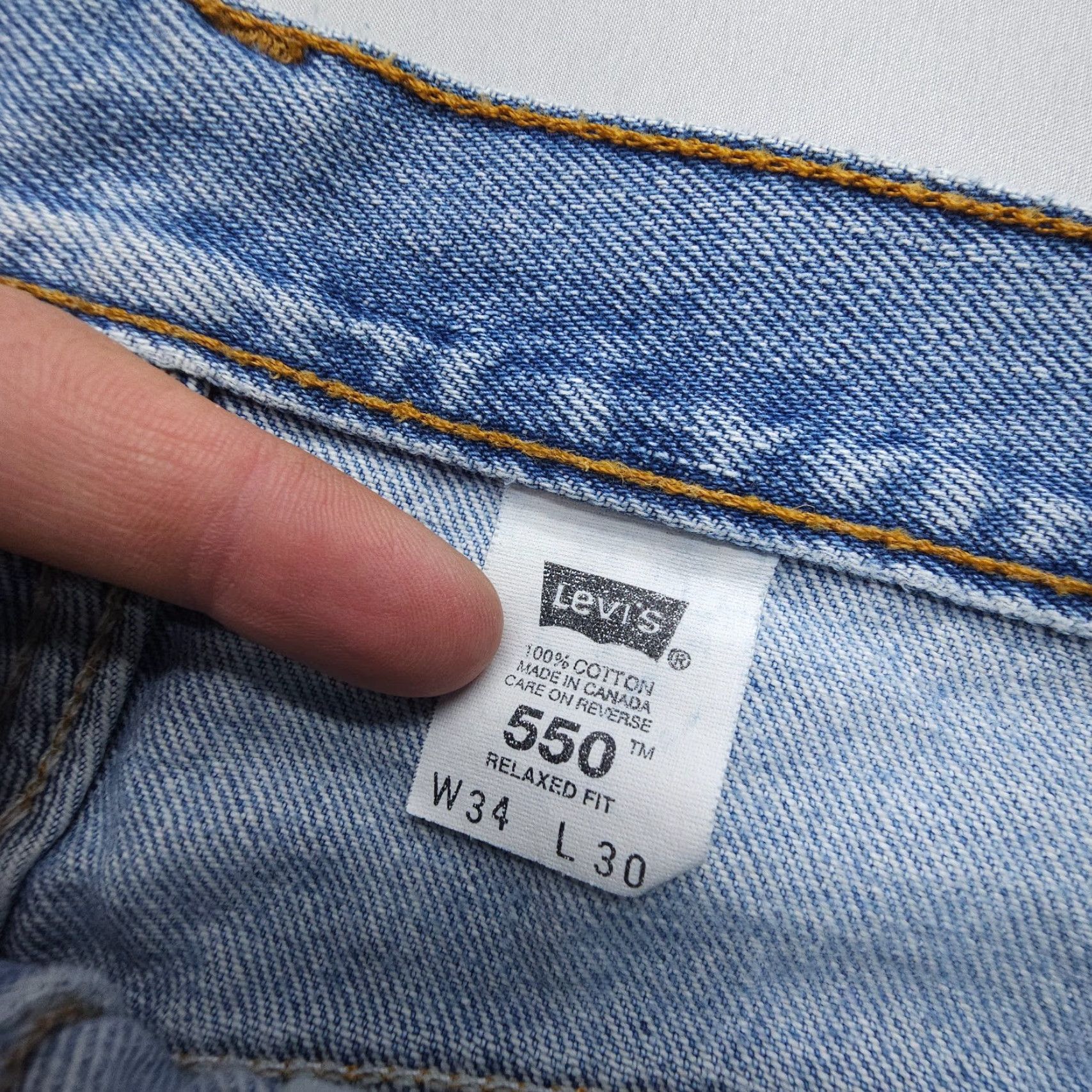 Levi's VINTAGE Levi's 550 Jeans Mens 34 x 30 Light Distressed 90s Baggy Relaxed Tapered Denim Blue Cotton 5-Pocket Style Mens US Size US 34 / EU 50 - 3 Thumbnail