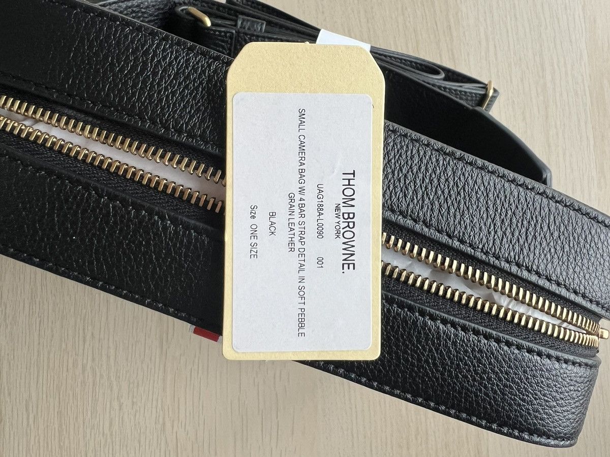Thom Browne Small Camera Bag W\ 4 Bar Strap Detail Size ONE SIZE - 12 Thumbnail