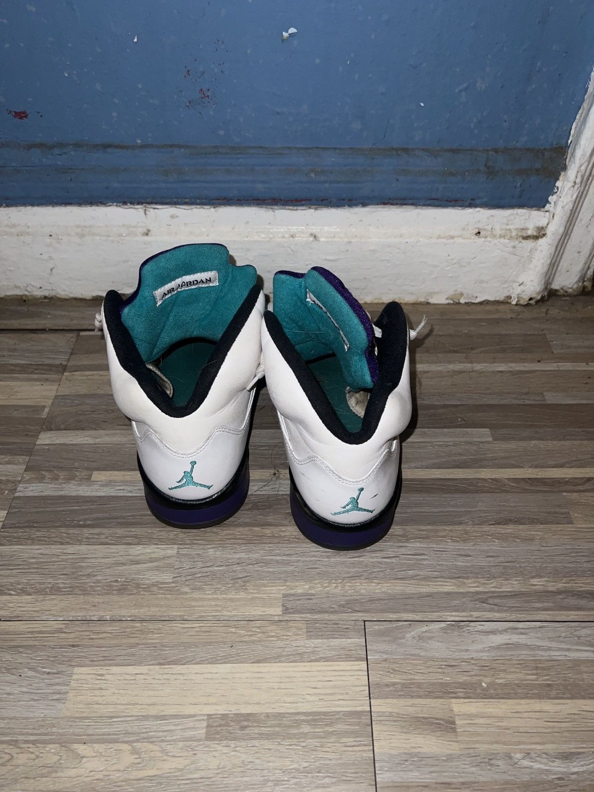 Nike NIKE AIR JORDAN V 5 RETRO GRAPE WHITE 136027-108 Men’s 8.5 Size US 8.5 / EU 41-42 - 4 Thumbnail