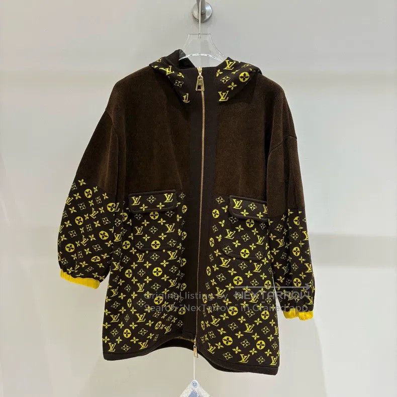 Louis Vuitton Louis Vuitton Monogram Wool Print jacket Size US M / EU 48-50 / 2 - 1 Thumbnail