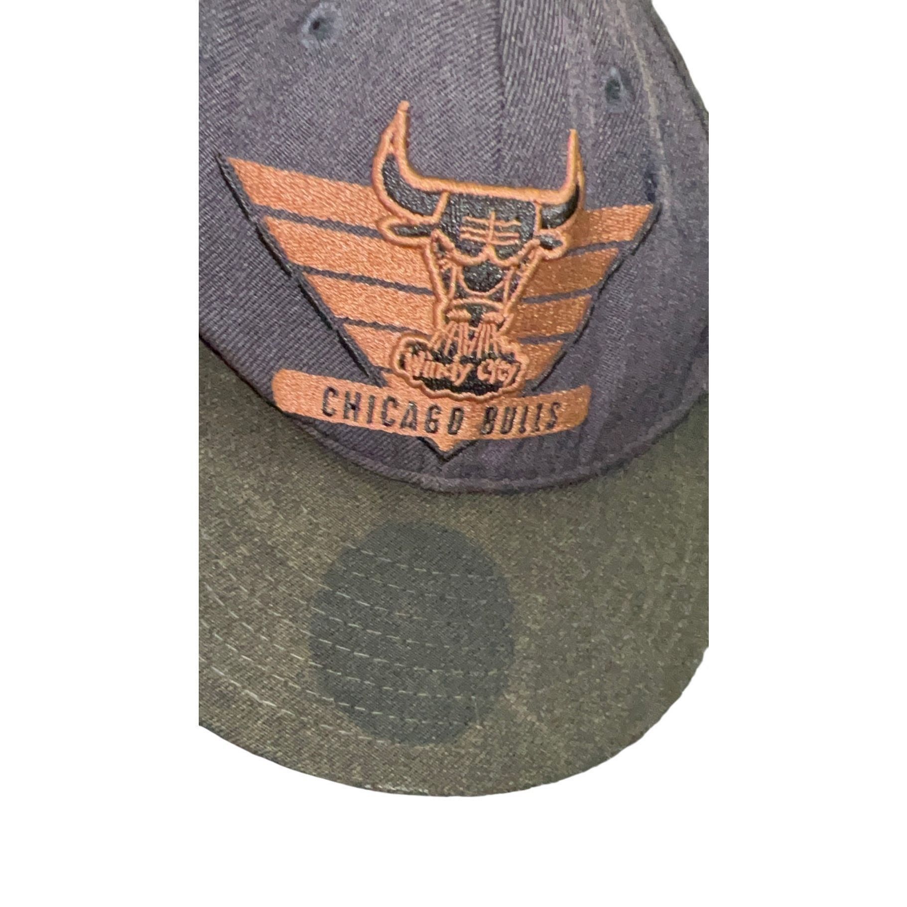New Era Vintage Chicago Bulls Windy City bulls hat Size ONE SIZE - 10 Thumbnail