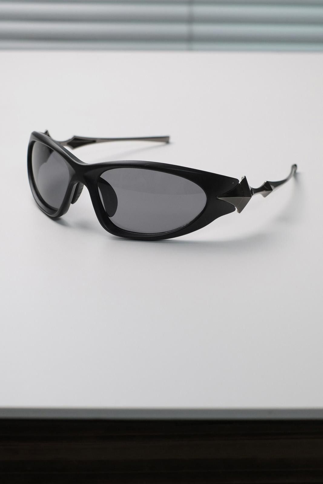 Other Y2k Vtg Avant Garde Futuristic Gunmetal Sunglasses Unisex OS Size ONE SIZE - 5 Thumbnail