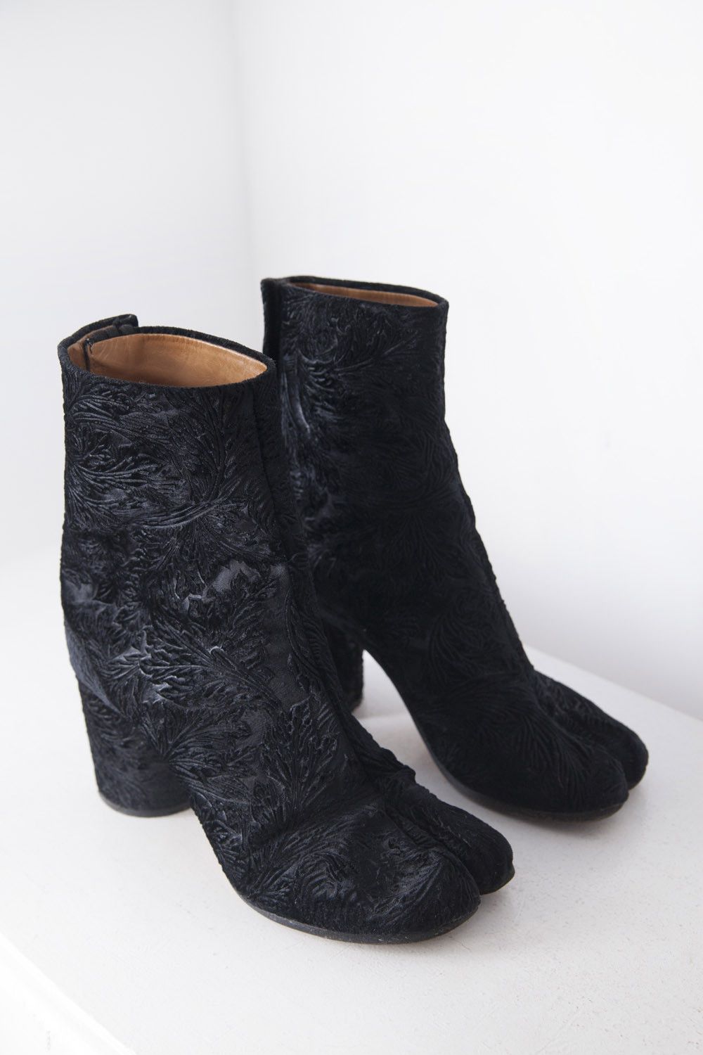 Maison Margiela 2014 velvet brocade tabi boots Size US 7 / IT 37 - 3 Thumbnail
