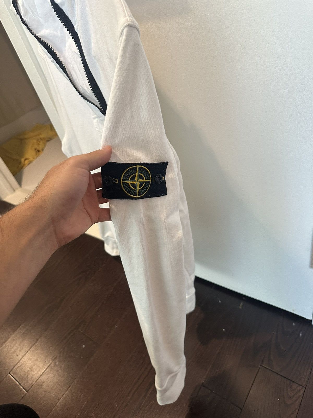 Stone Island Asymmetric Zip White Hoodie Size US M / EU 48-50 / 2 - 5 Thumbnail