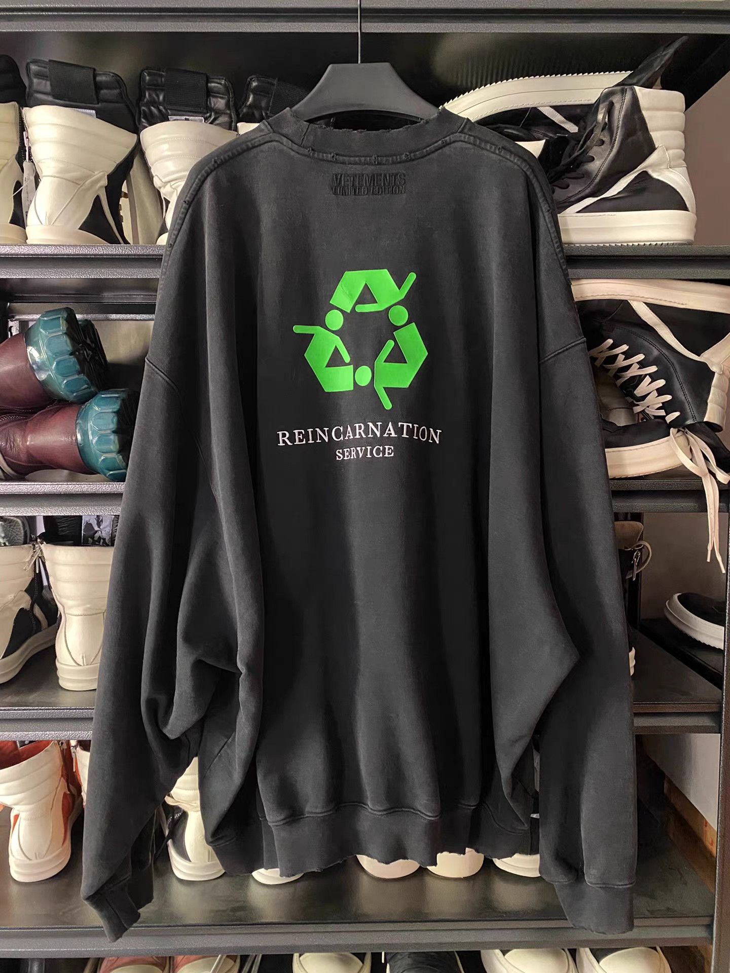 Vetements Vetements 23ss Lazy Sweatshirt Size US S / EU 44-46 / 1 - 2 Thumbnail