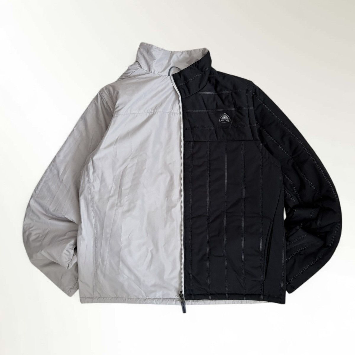 Nike ACG Nike ACG Reversible Jacket Vest 2Way Black Silver Techwear Size US XL / EU 56 / 4 - 1 Thumbnail