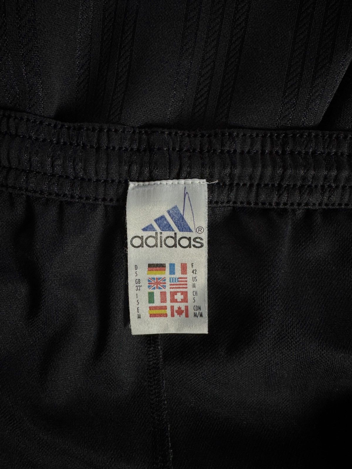 Adidas Adidas Vintage 90s Soccer Shorts Sportswear Retro Size M Size US 34 / EU 50 - 6 Thumbnail