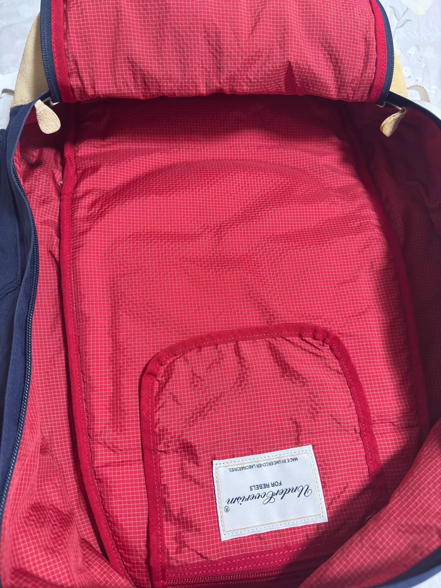 Undercover Undercover Navy Multi-Pocket Embroidered Bee Backpack Size ONE SIZE - 6 Thumbnail