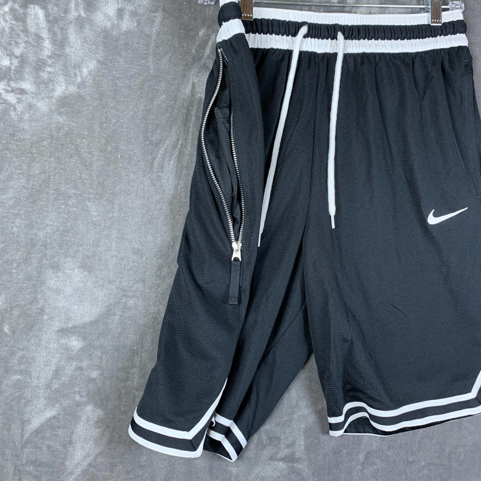 Nike Nike Dri-FIT DNA Black Wht Trim Mens Bball Shorts Sz. M (330 Size US 32 / EU 48 - 3 Thumbnail