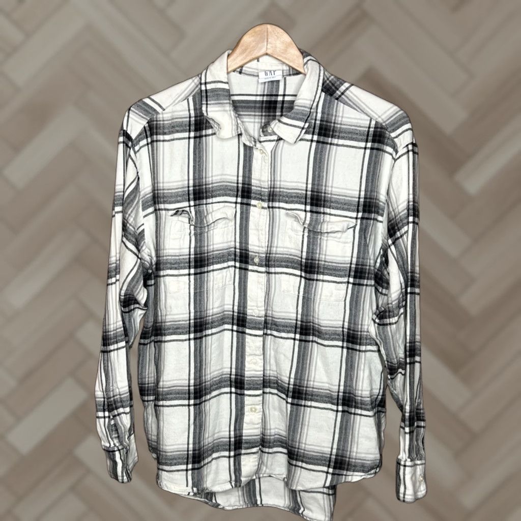 Gap VINTAGE Gap The Big Shirt Womens Medium Plaid Flannel Button Down Front Pockets Size M / US 6-8 / IT 42-44 - 1 Thumbnail