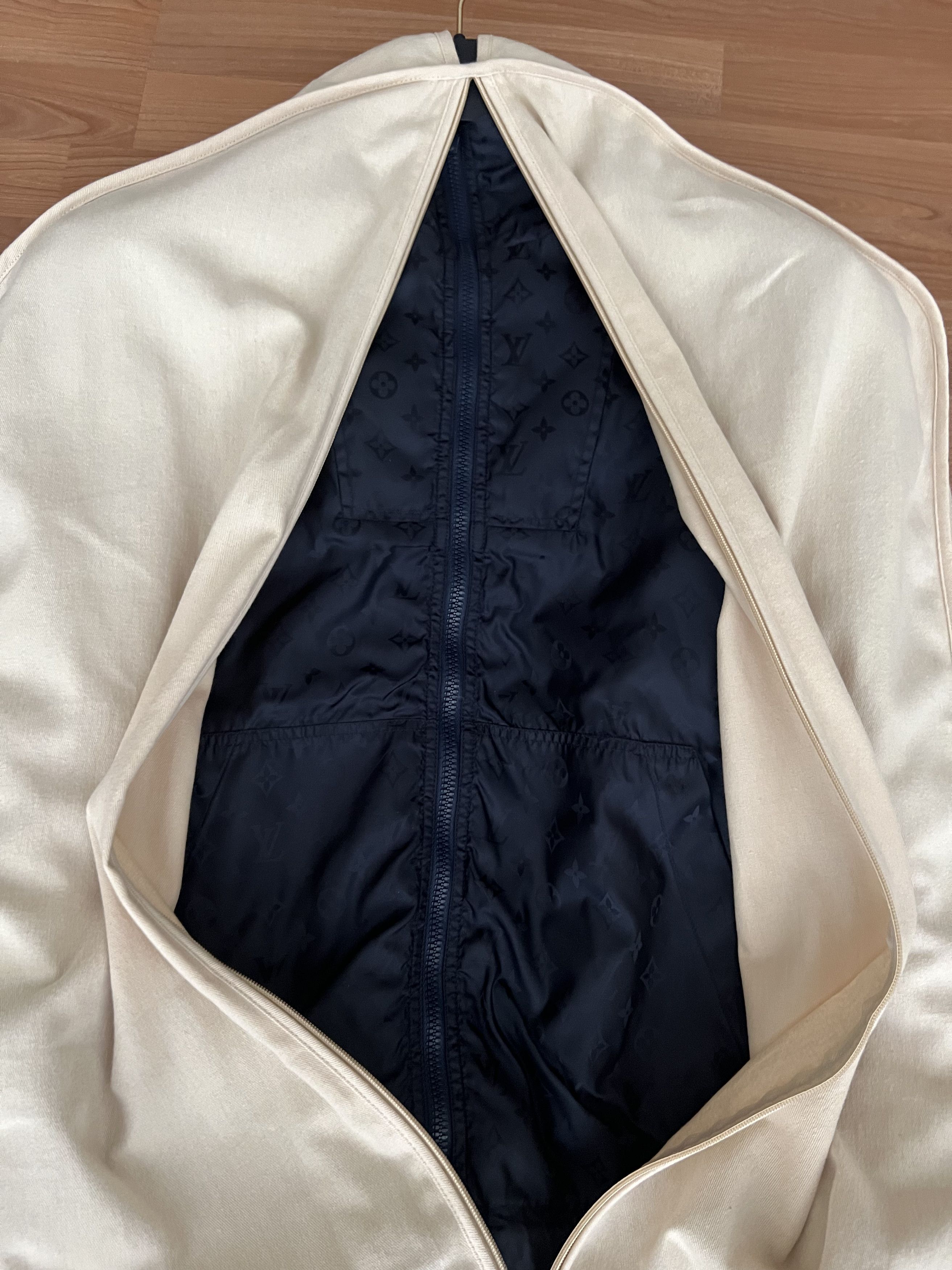 Louis Vuitton Mens Louis Vuitton Reversible Monogram Windbreaker Size US S / EU 44-46 / 1 - 13 Thumbnail