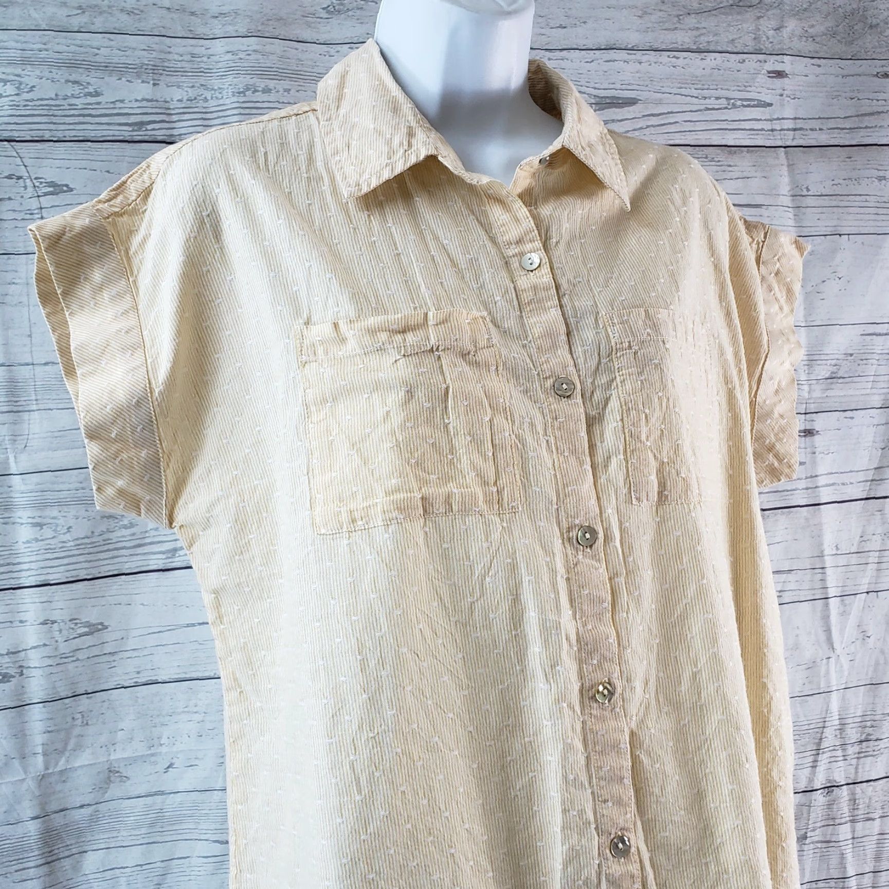 Vintage LOGO Lori Goldstein Womens Button Front Shirt XS Yellow Short Sleeve Cotton Shirt Women XS Yellow Cotton Button-Up Size XS / US 0-2 / IT 36-38 - 2 Thumbnail