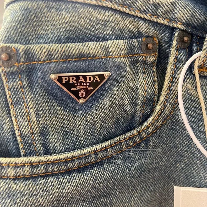 Prada Prada Pocket Logo Denim Shorts Size 30" / US 8 / IT 44 - 3 Thumbnail