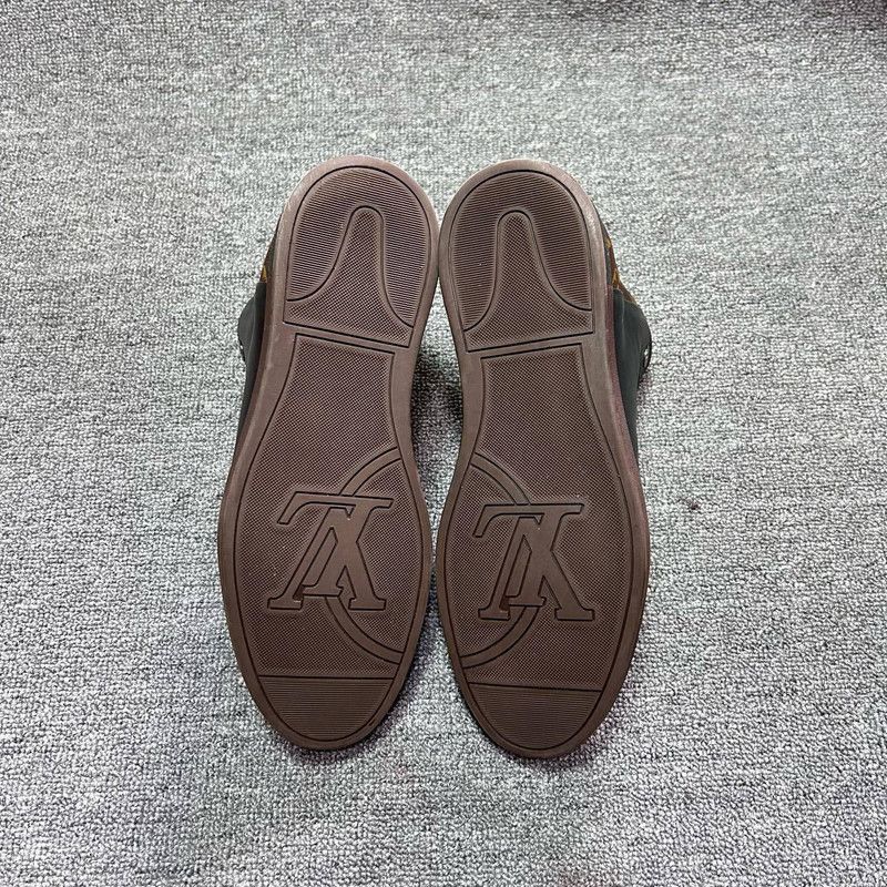 Louis Vuitton Louis Vuitton Black Monogram High-Top Sneakers - Size US 8 / EU 41 - 6 Thumbnail