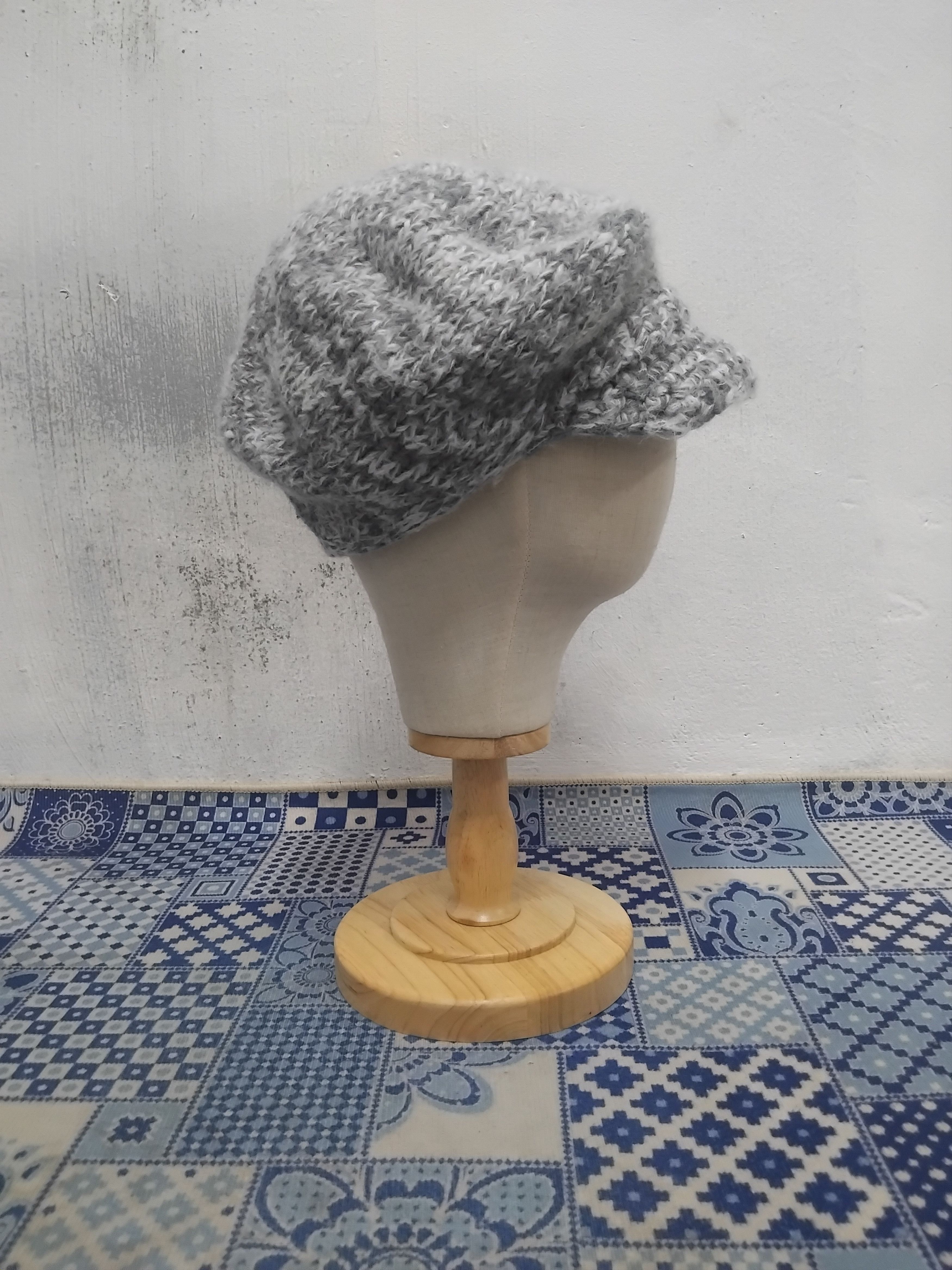Issey Miyake A.v.v Issey miyake grey colour cap Size ONE SIZE - 6 Thumbnail