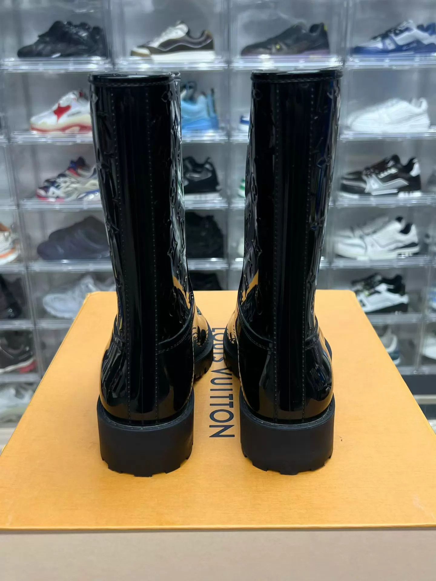 Louis Vuitton LV Drops Textured Print Flat Mid-Calf Boots 36 Size US 5.5 / IT 35.5 - 6 Thumbnail