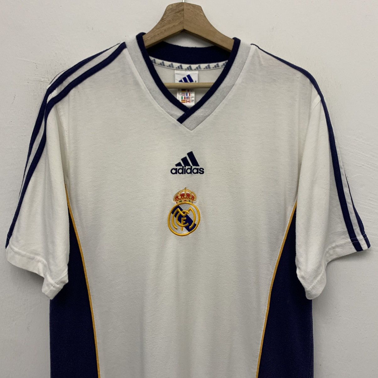 Adidas Vintage 1999 Real Madrid training t-shirt Size US M / EU 48-50 / 2 - 3 Thumbnail