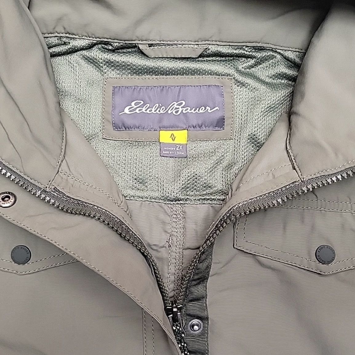 Eddie Bauer Eddie Bauer Jacket Womens 2X Green Nylon Lined Windbreaker Outdoors Gorpcore Shirt Womens 2X Green Nylon Lined Windbreaker Outdoors Gorpcore Size XXL / US 16-18 / IT 52-54 - 4 Thumbnail