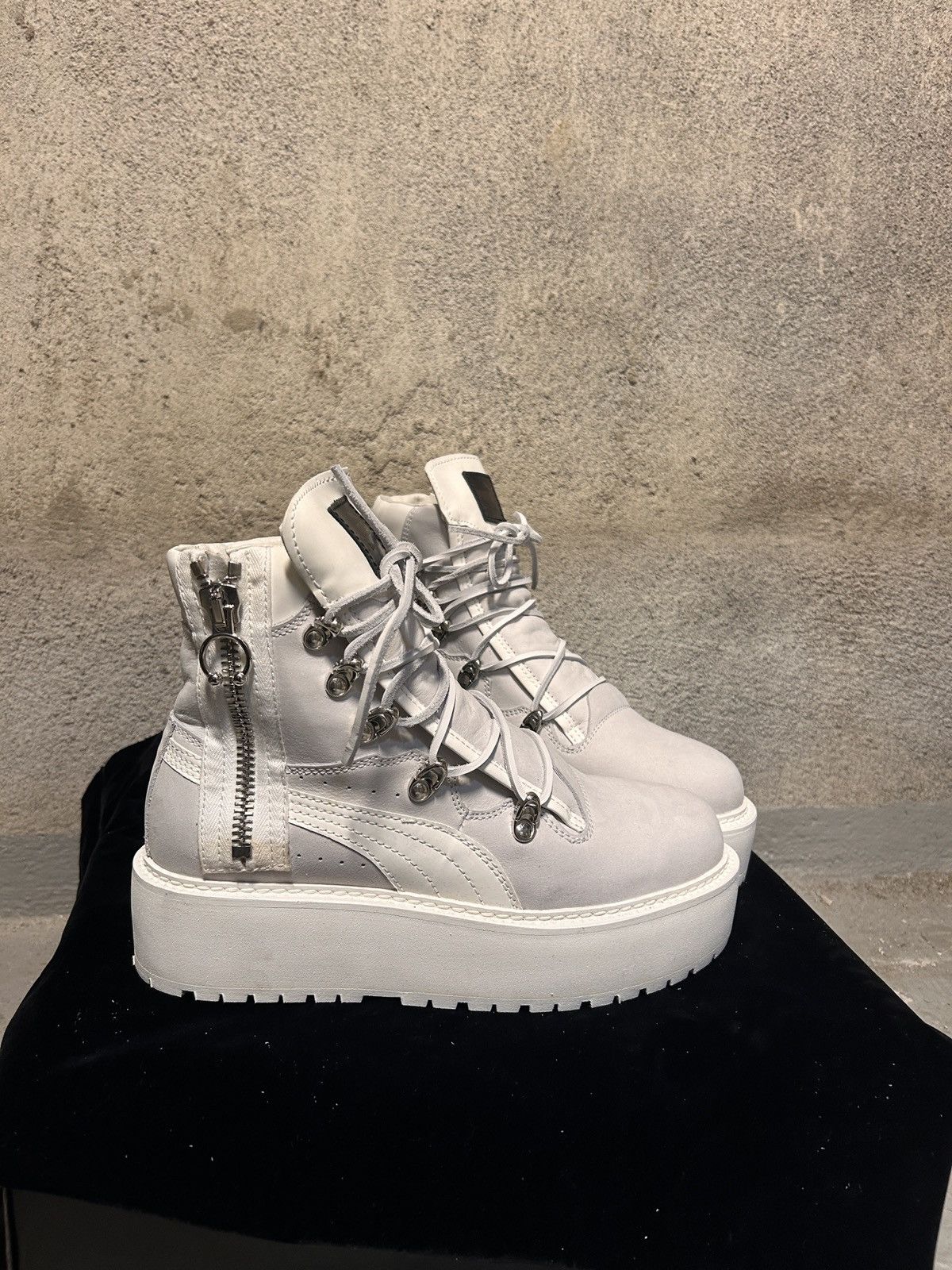 Fenty × Puma Mint condition! Sneaker Boot Size US 9.5 / IT 39.5 - 2 Thumbnail