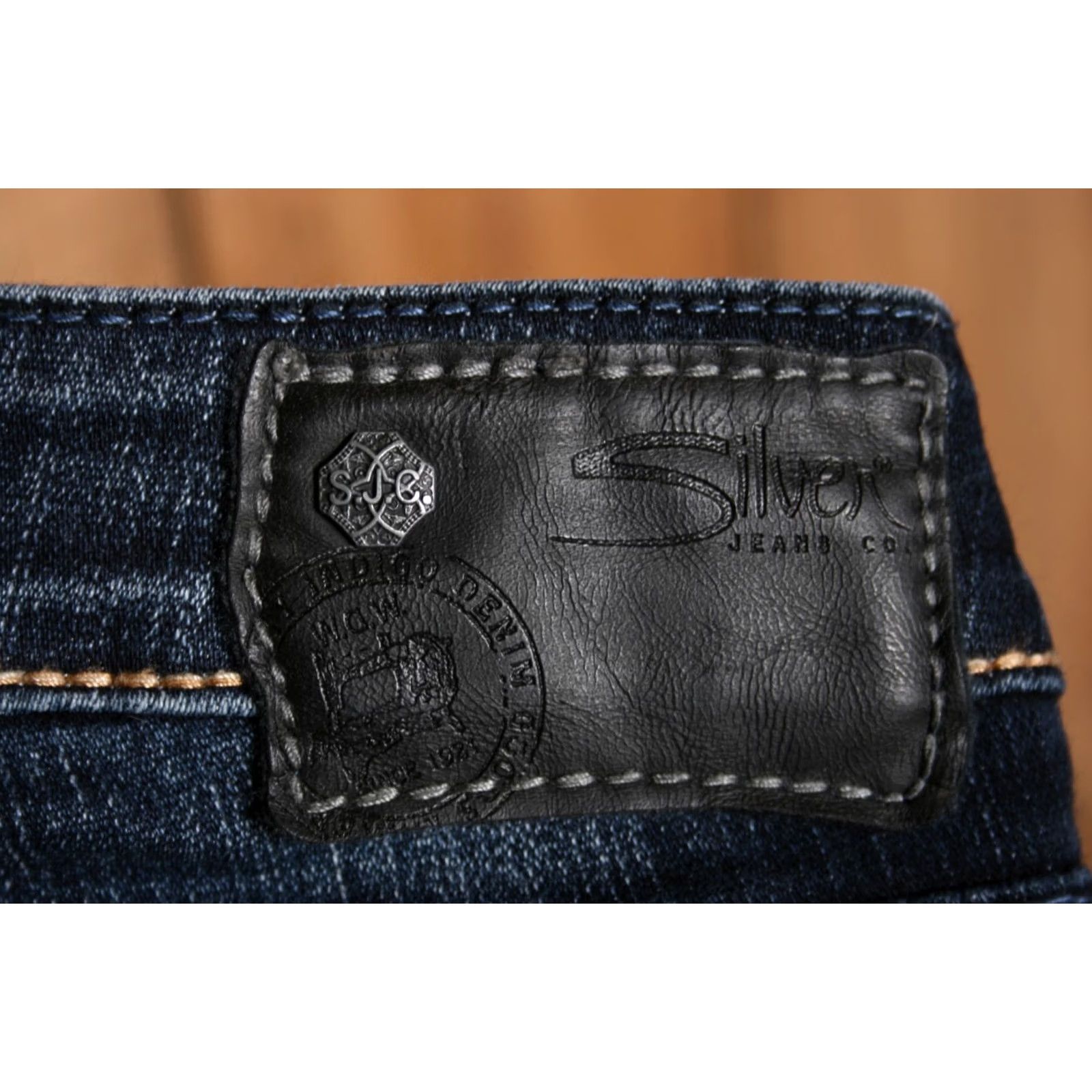 Silver Jeans Co. SILVER Jeans Aiko Bootcut Denim Blue Jeans 26x33 Womens Regular Size 26x33 Blue Jeans Womens Boots cut Sandal? (adjusted) Size 26" / US 2 / IT 38 - 6 Thumbnail