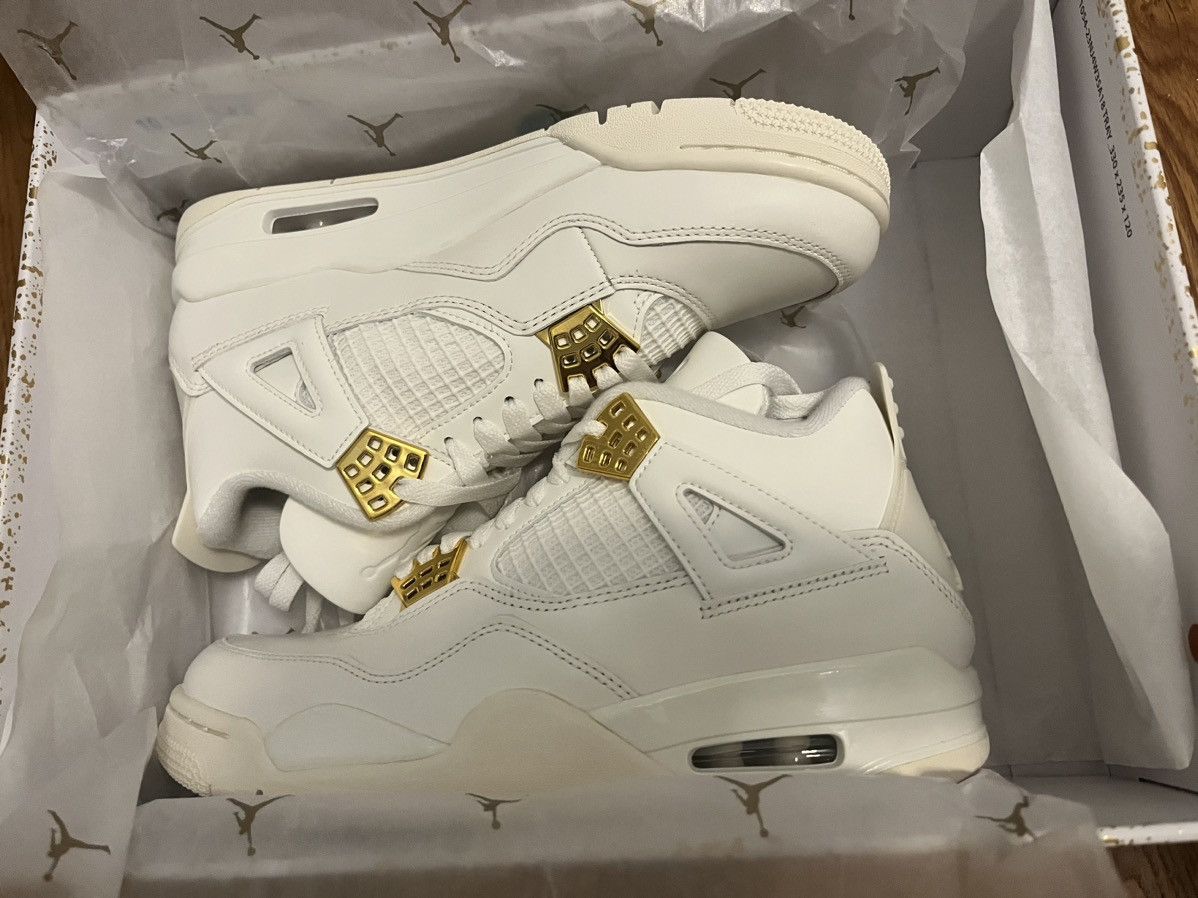 Air Jordan Retro Metallic Gold Sail