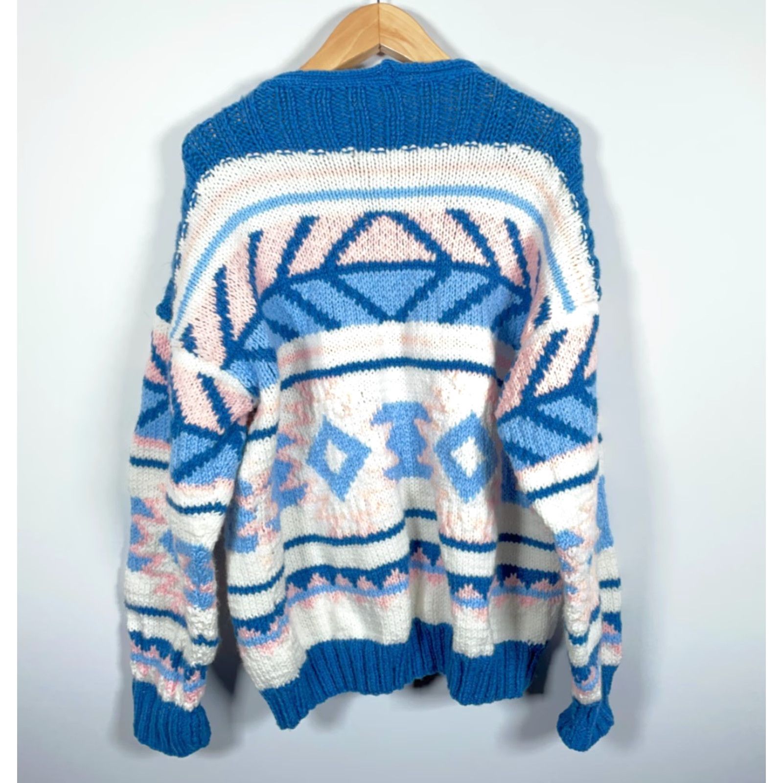 Vintage VINTAGE Handknit Wool Cowichan Cardigan Women's XL Blue Pink Aztec Heavyweight Sweater Size XL / US 12-14 / IT 48-50 - 2 Thumbnail