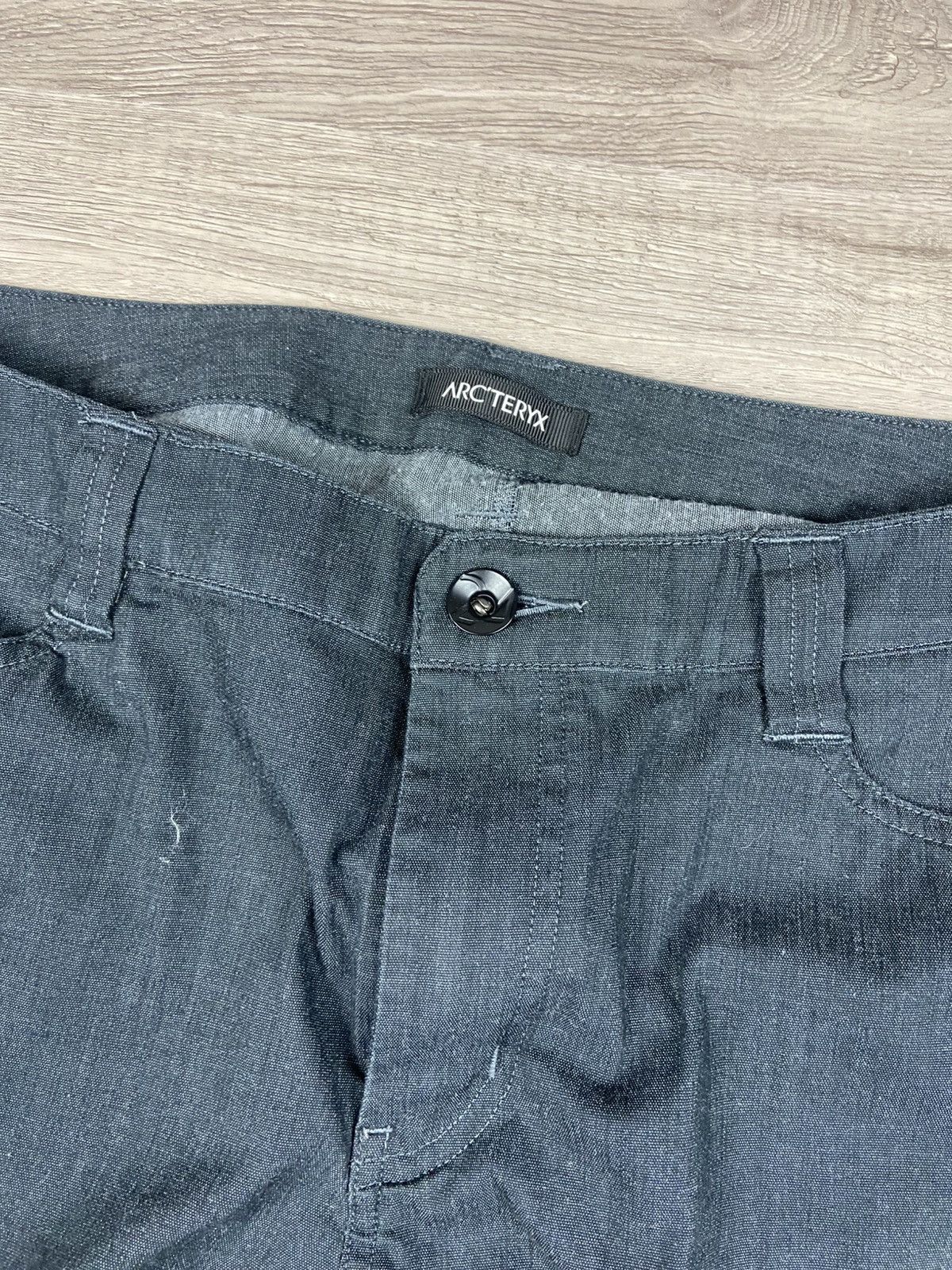 Arc'teryx New* Arc’teryx A2B Commuter Pants* men’s 38 reg charcoal Size US 38 / EU 54 - 2 Thumbnail