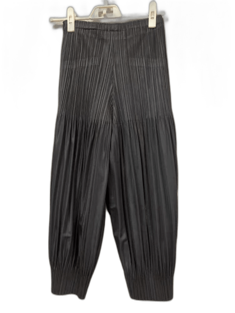 Issey Miyake Issey Miyake Black Pleated Puff Pants - dmc Size 28" / US 6 / IT 42 - 1 Thumbnail
