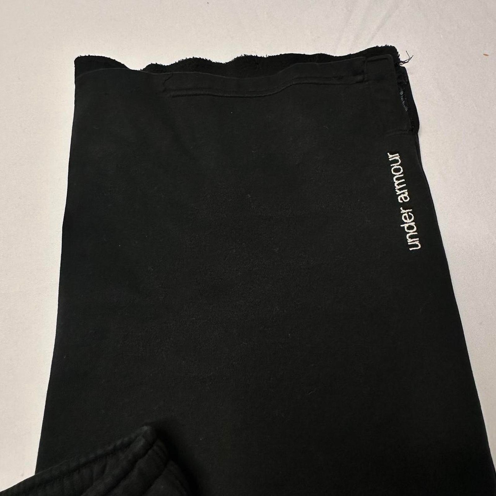 Under Armour Under Armour Size Medium Light Weight Flared Black Sweats Size US 36 / EU 52 - 5 Thumbnail