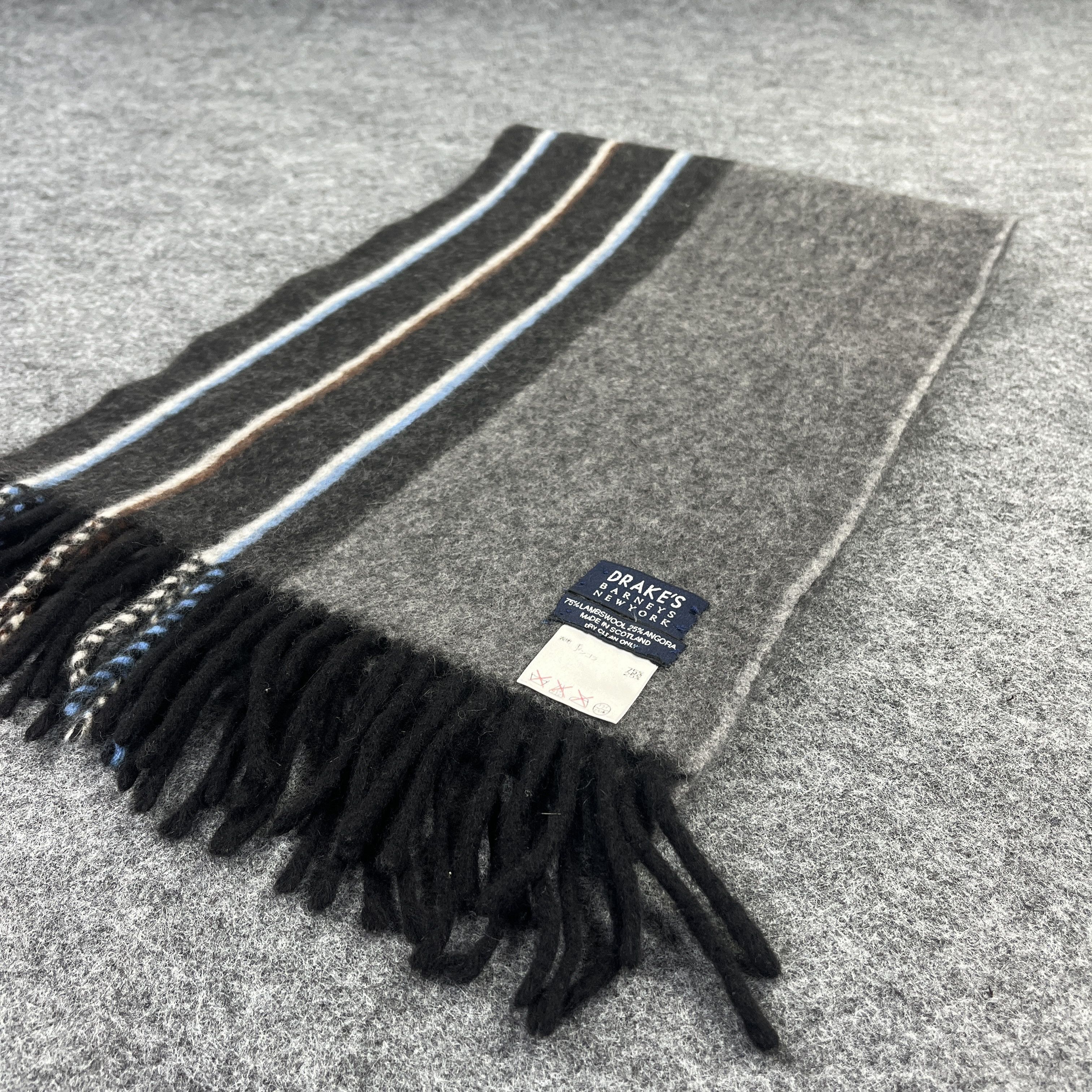 Barneys New York Drake Scarf / Muffler / Neckwear T957 Size ONE SIZE - 5 Thumbnail