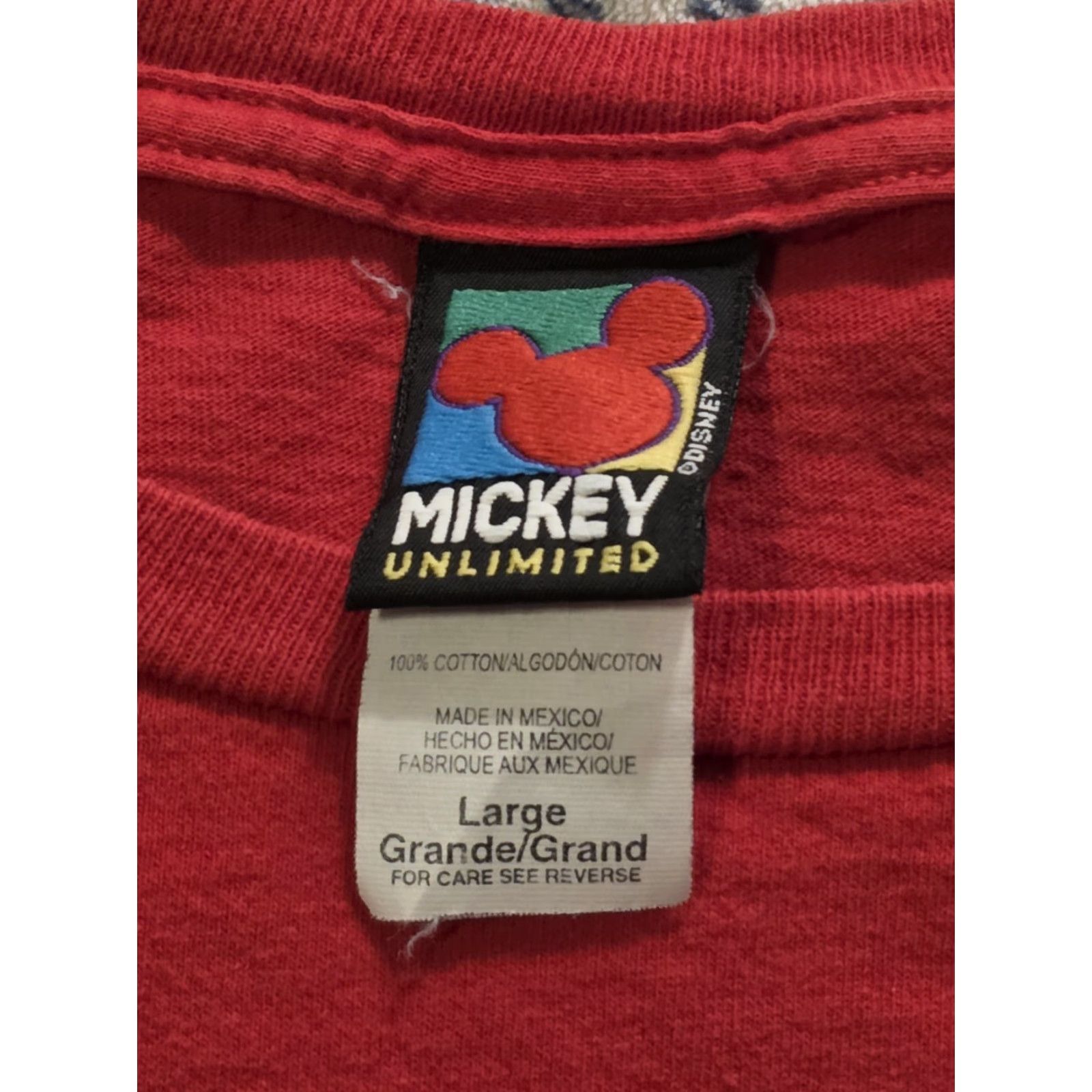 Mickey Unlimited VINTAGE Mickey Unlimited Mickey & Minnie Mouse Kiss Red Adult Large T-Shirt Short Sleeve Cotton Graphic Print Mens 90s Disney Size US L / EU 52-54 / 3 - 5 Thumbnail