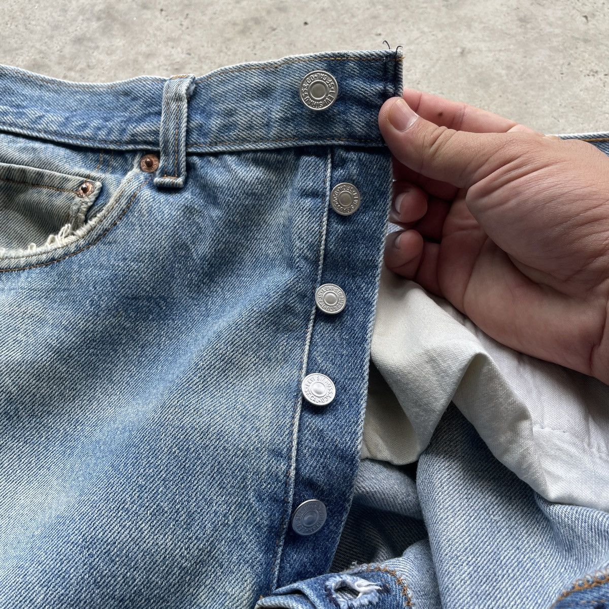 Jean × Levi's × Vintage 90s Vintage Levi’s 501 Faded Made In USA Jeans Pants Denim Size US 33 - 9 Thumbnail