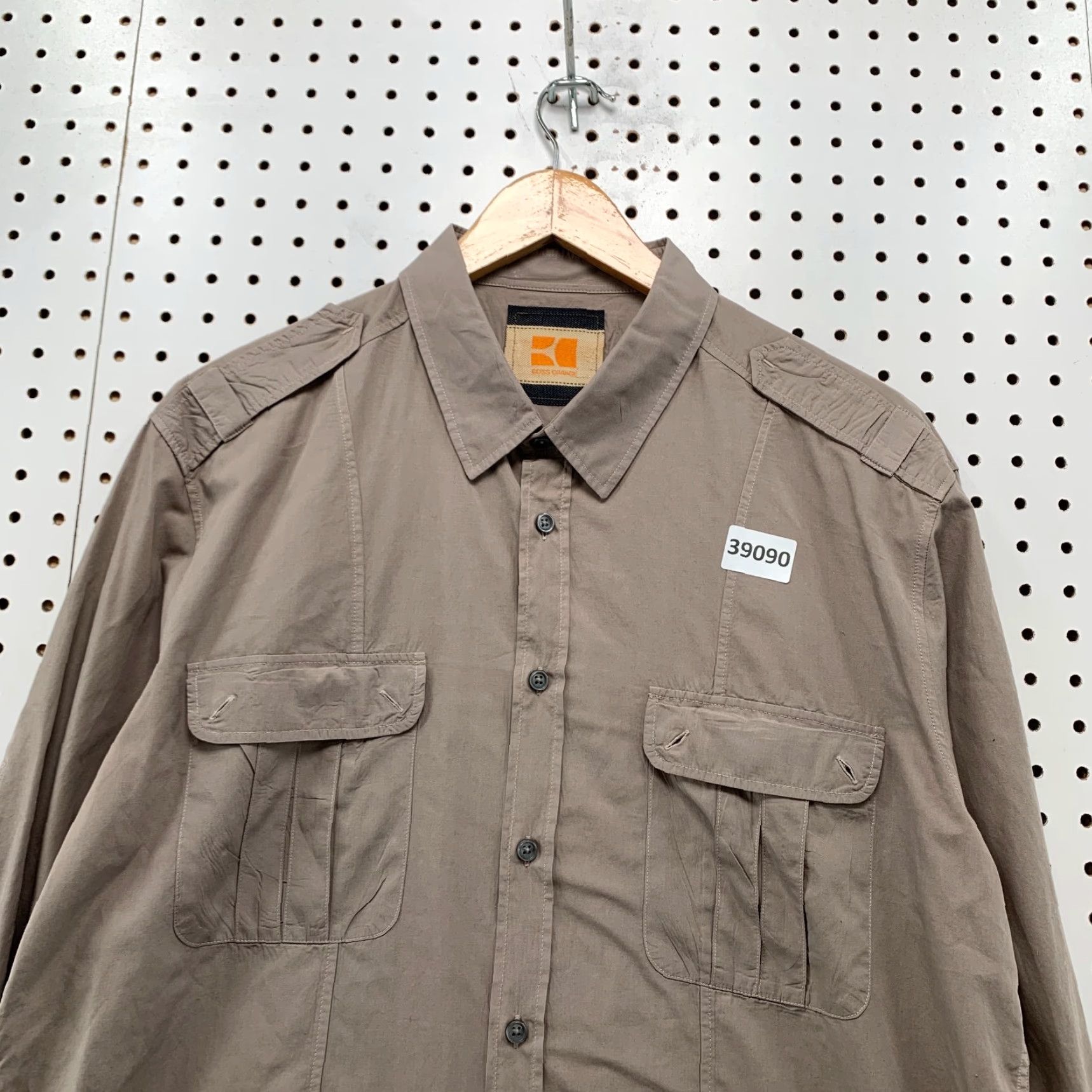 Hugo Boss VINTAGE Hugo BOSS Orange Button-Down Shirt Men XL Brown Long Sleeve Designer 22x31.5 Size US XL / EU 56 / 4 - 6 Thumbnail