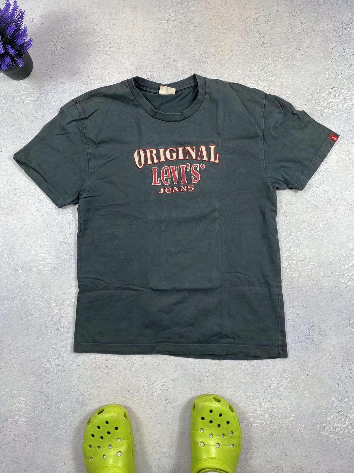 Designer × Levi's Levi’s men’s t-shirt with big centre logo size XL Size US XL / EU 56 / 4 - 3 Thumbnail