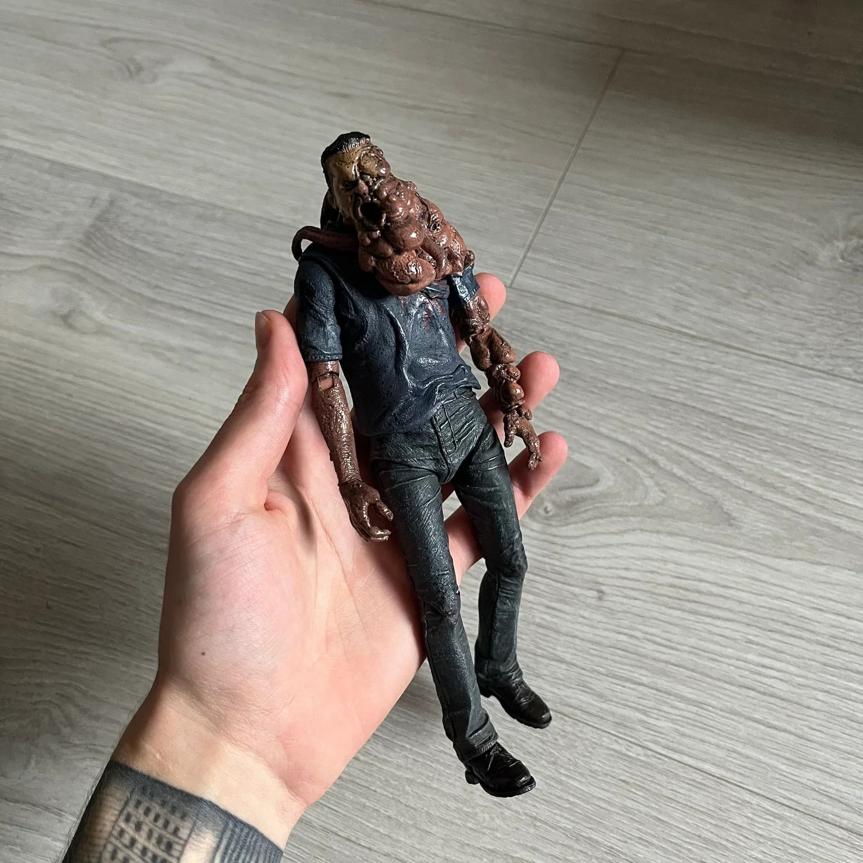 Other NECA Left 4 Dead Smoker Action Figure Size ONE SIZE - 1 Thumbnail