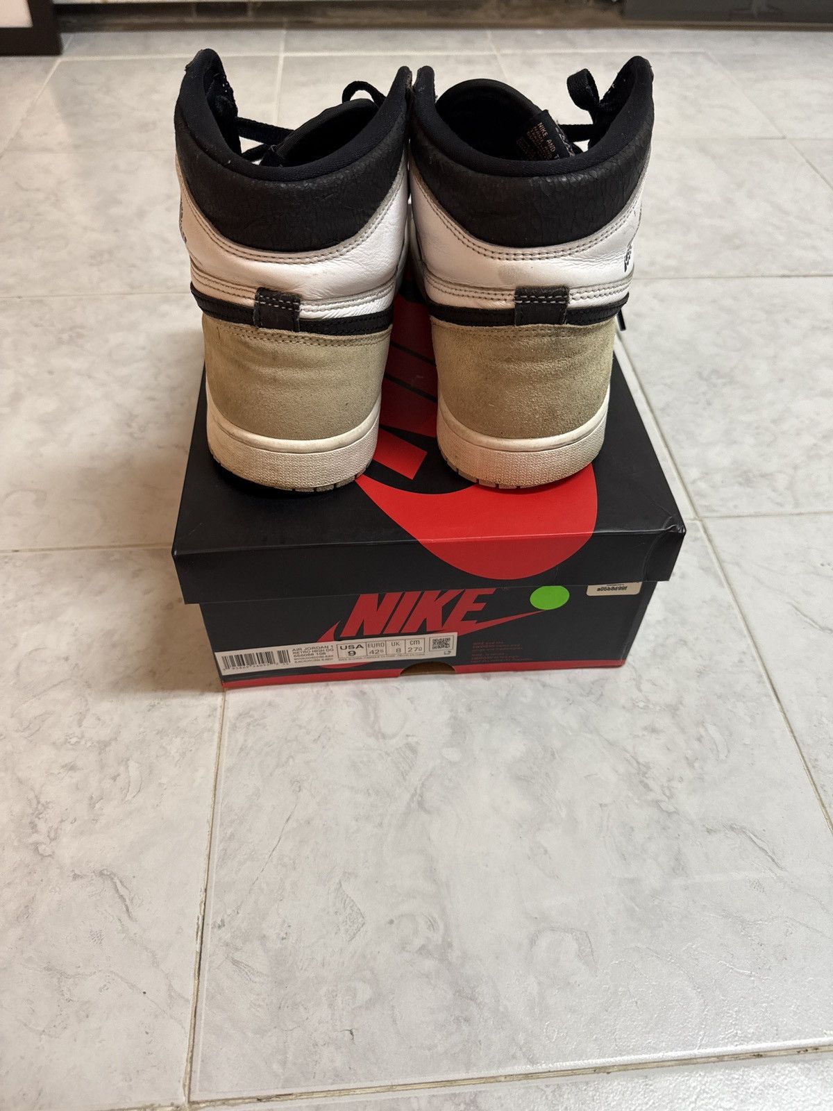 Jordan Brand × Nike Air Jordan 1 Retro High OG US 9 with Box Size US 9 / EU 42 - 3 Thumbnail