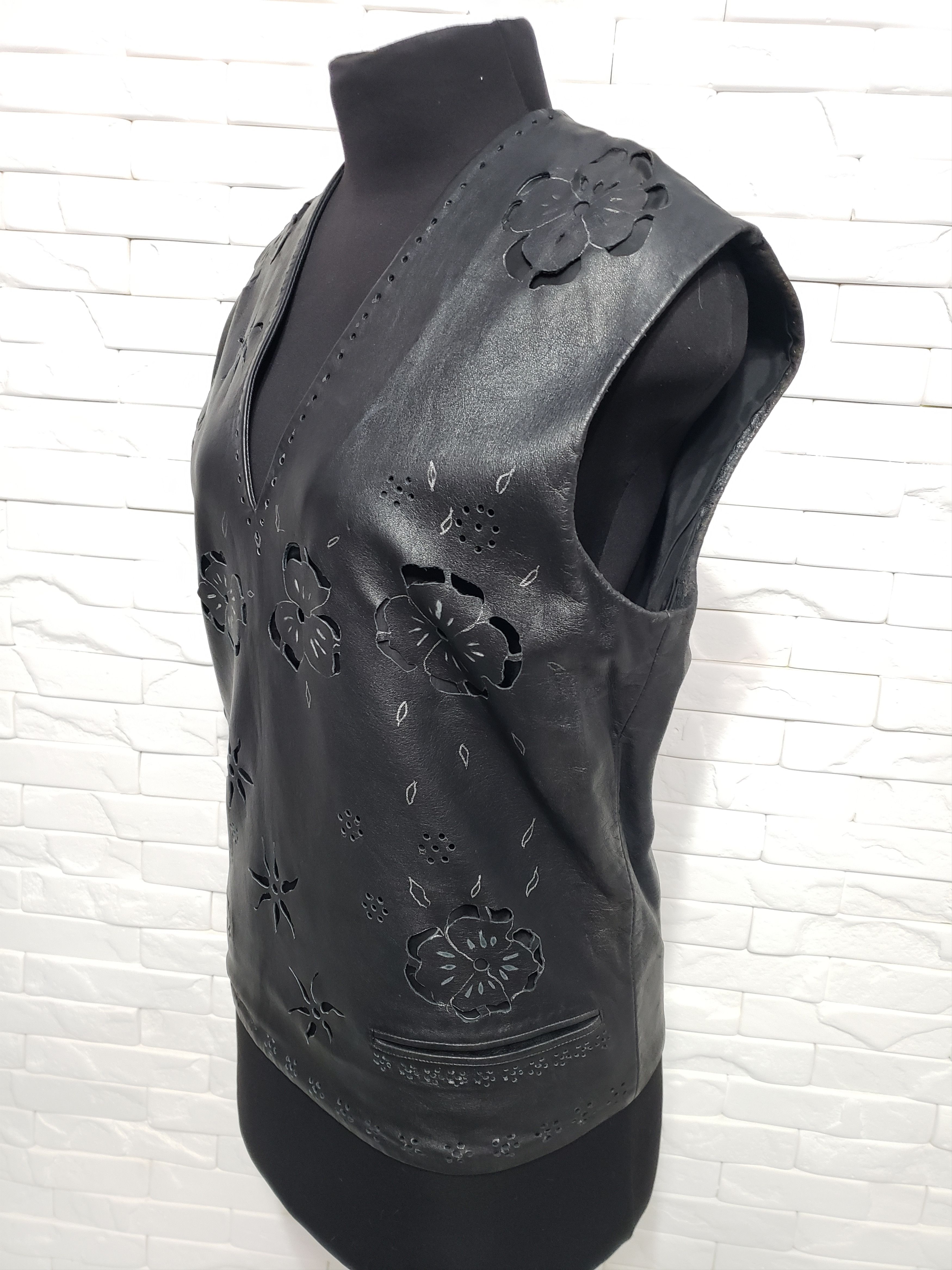 Genuine Leather Stylish women's leather vest. Size L / US 10 / IT 46 - 2 Thumbnail