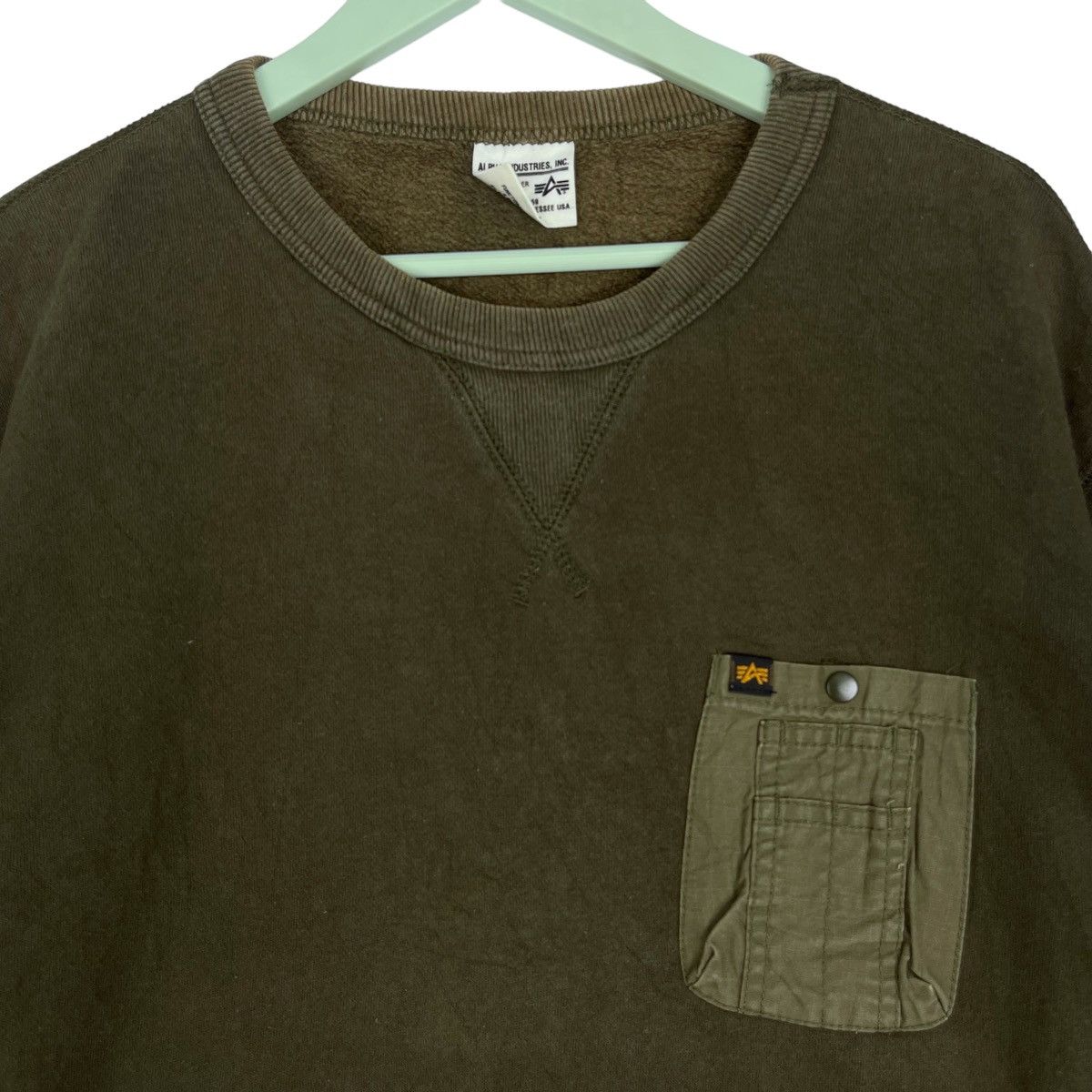Alpha Industries × Vintage Vintage Alpha Industries Crewneck Sweatshirt Green Size L Size US L / EU 52-54 / 3 - 4 Thumbnail