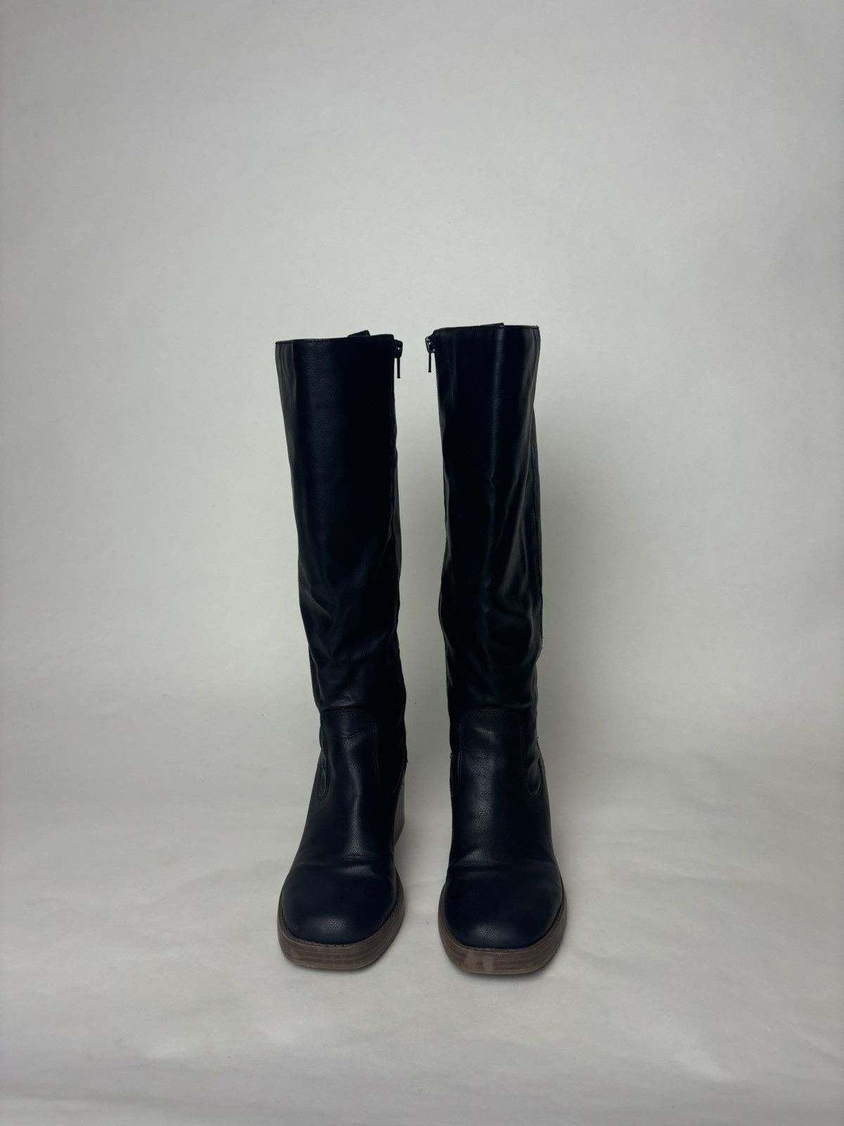 Other Tall Riding boots with brown heel, frye looking boots Size US 8 / IT 38 - 2 Thumbnail