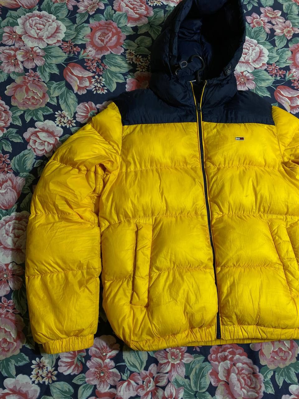 Tommy Jeans × Vintage Tommy Jeans Hilfiger 90's Puffer Jacket size M Size US M / EU 48-50 / 2 - 11 Thumbnail