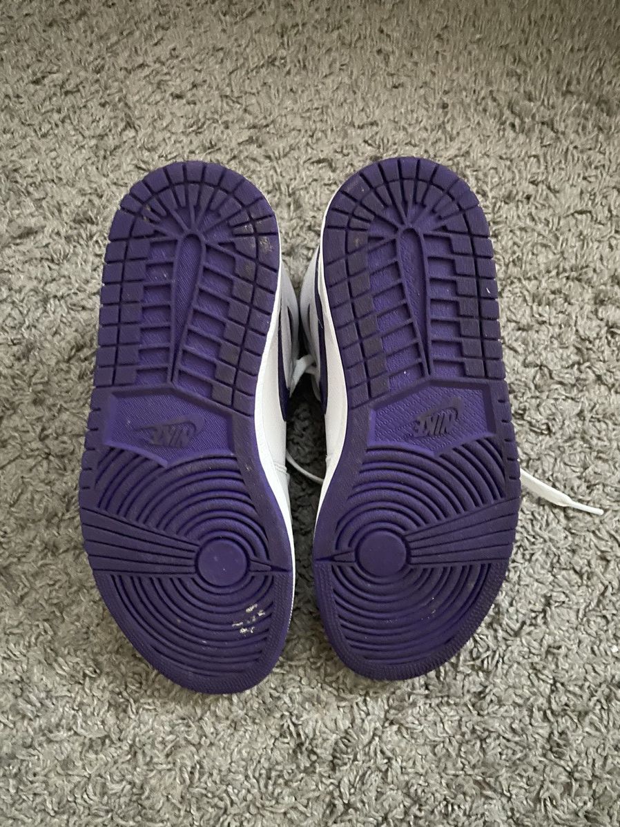 Jordan Brand 2021 Wmns Air Jordan 1 High OG 'Court Purple' Size US 7.5 / IT 37.5 - 7 Thumbnail